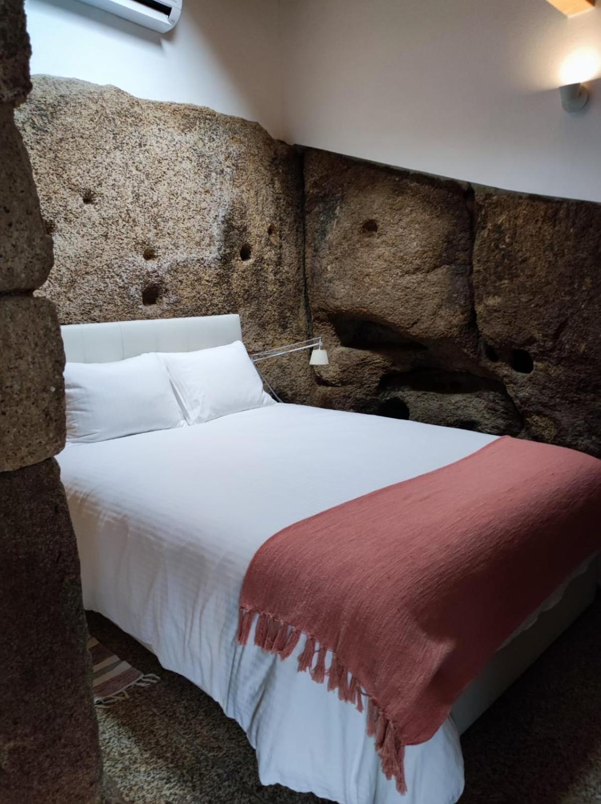 Casa Do Meio Em Quinta De Sao Pedro De Vir-A-Corca Монсанту Экстерьер фото